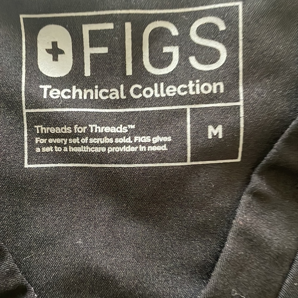 Fig Scrub Top Technical Collection - image 2